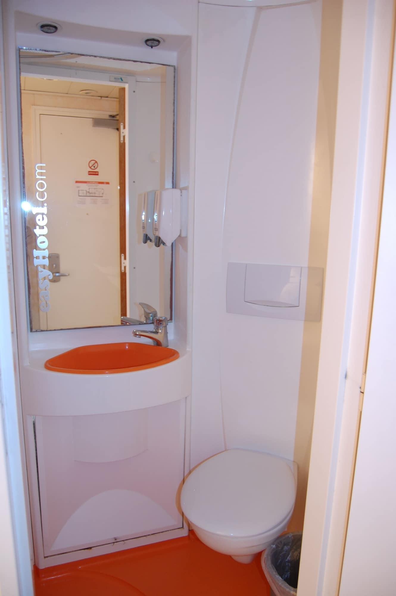 Easyhotel South Kensington Londra Esterno foto