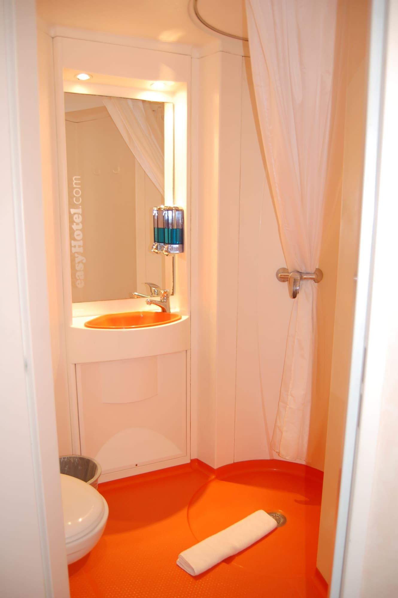 Easyhotel South Kensington Londra Esterno foto