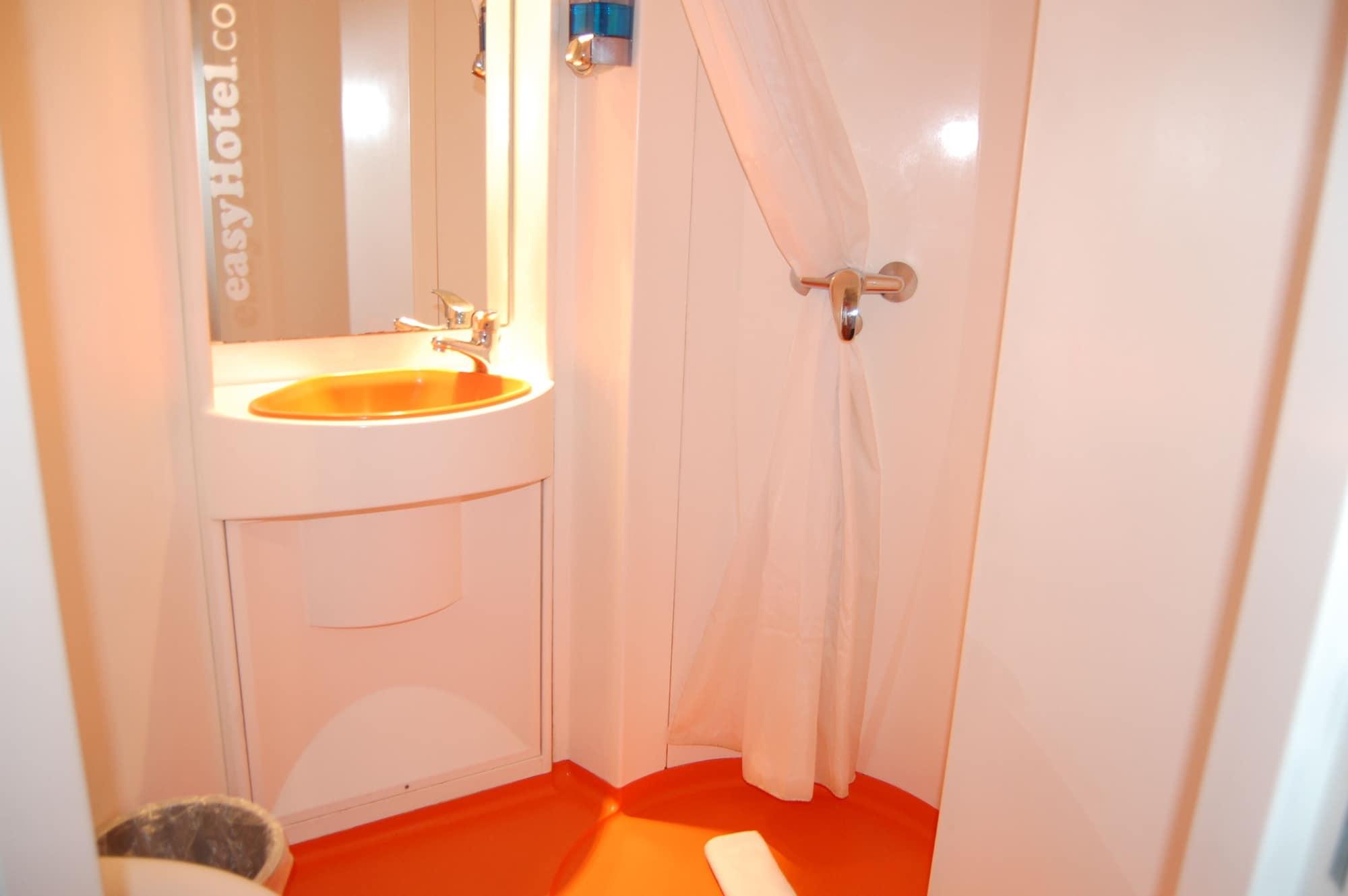 Easyhotel South Kensington Londra Esterno foto