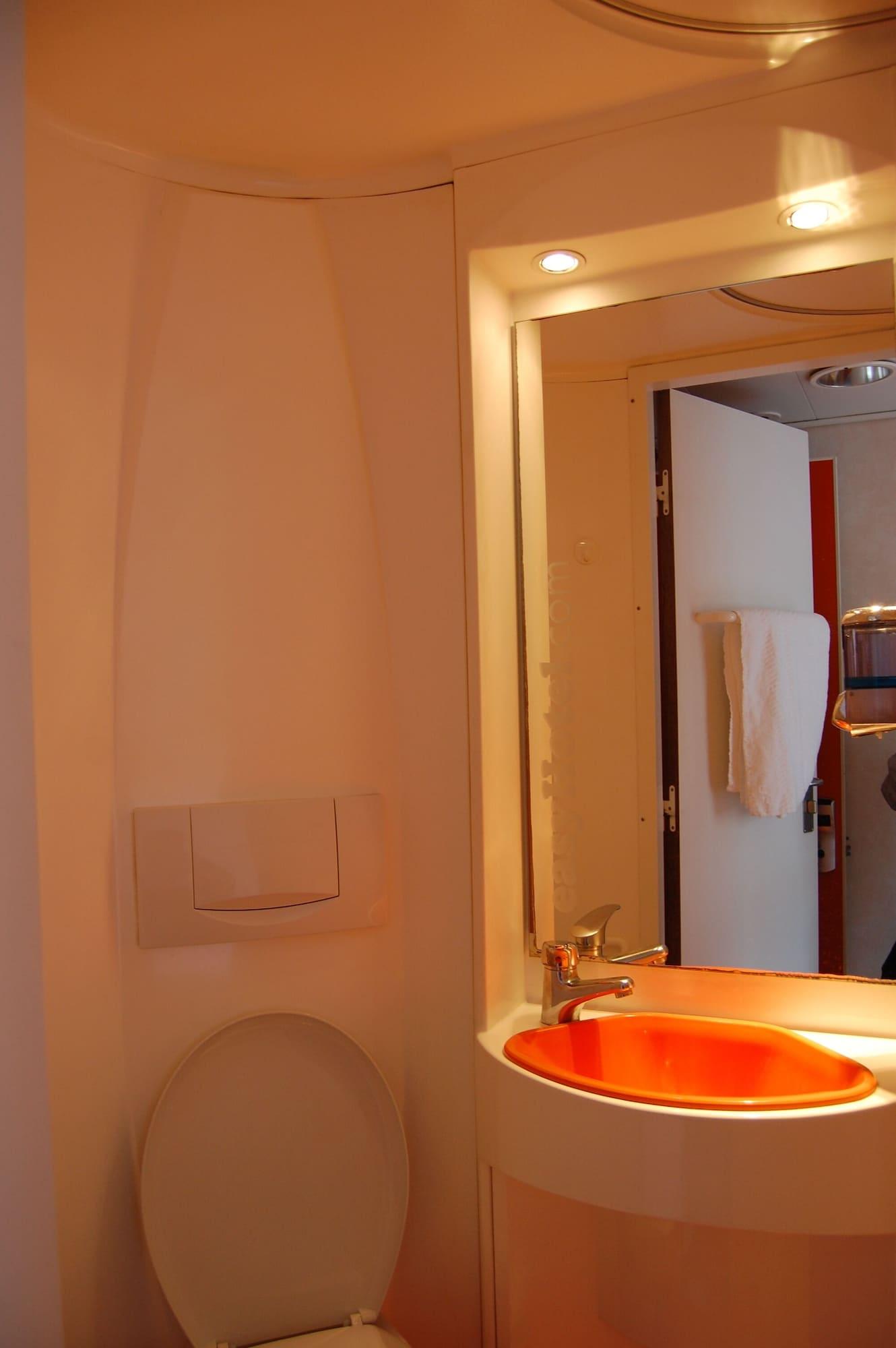 Easyhotel South Kensington Londra Esterno foto