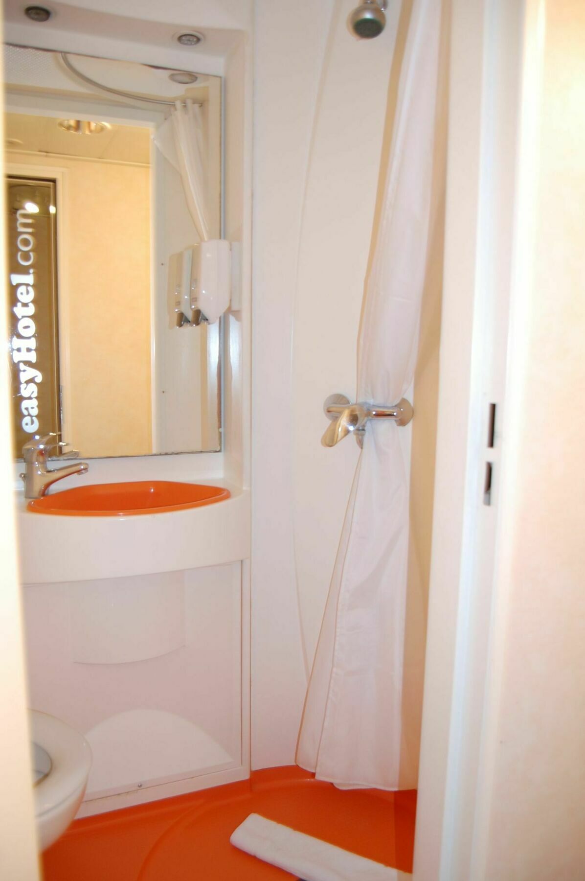 Easyhotel South Kensington Londra Esterno foto