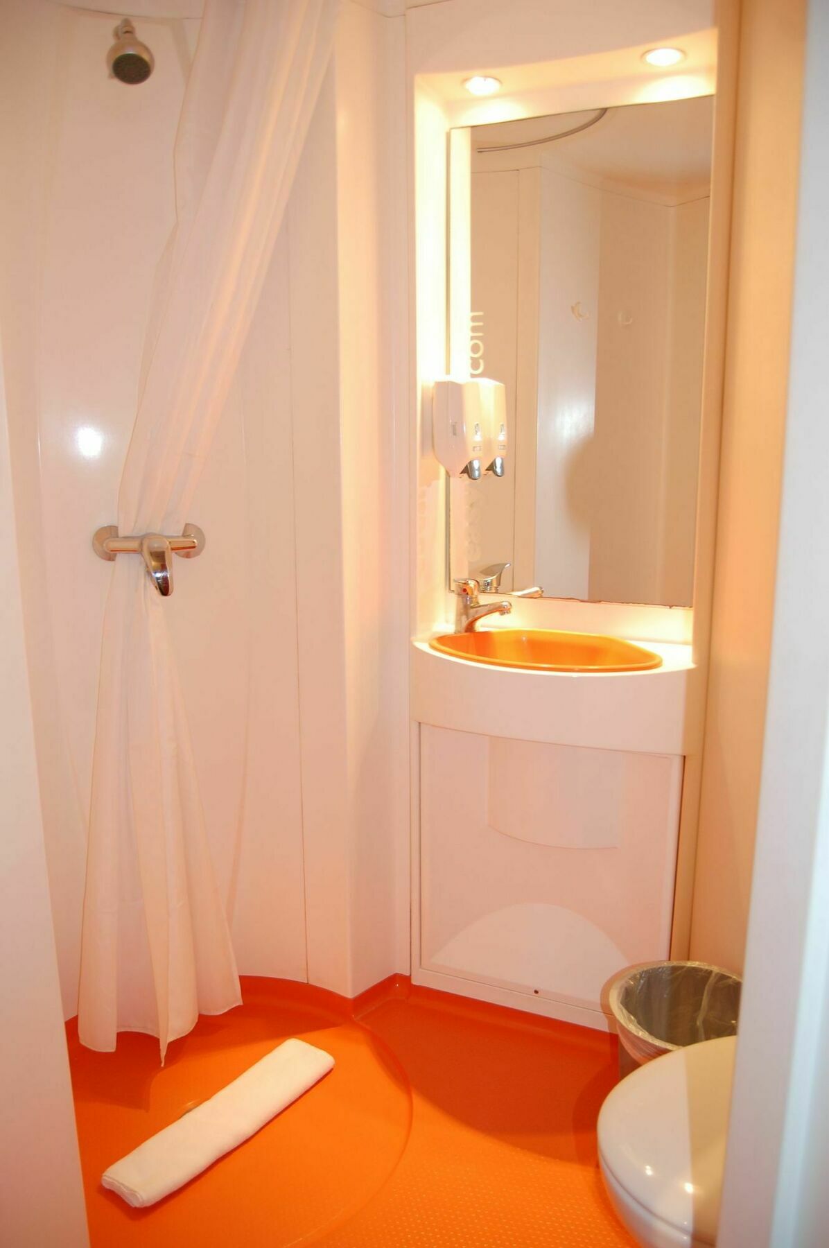 Easyhotel South Kensington Londra Esterno foto